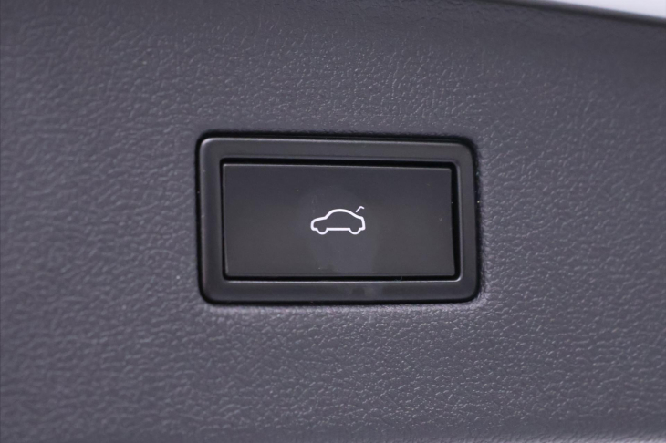 Volkswagen Tiguan Allspace 2,0 TDI DSG Highline 7Míst DPH