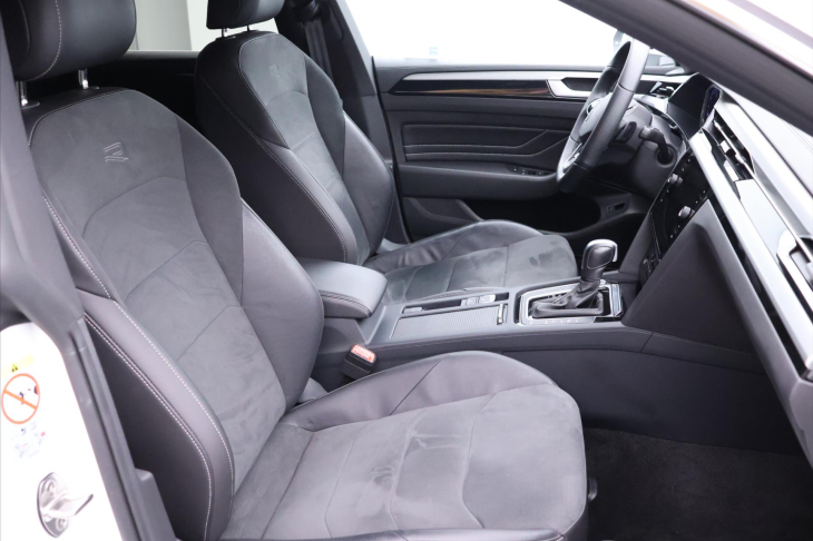 Volkswagen Arteon Shooting Brake 2,0 TSI 206 kW R-line DSG DPH CZ