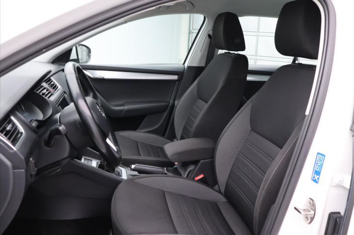 Škoda Octavia 1,6 TDI 85kW CZ Ambition DPH