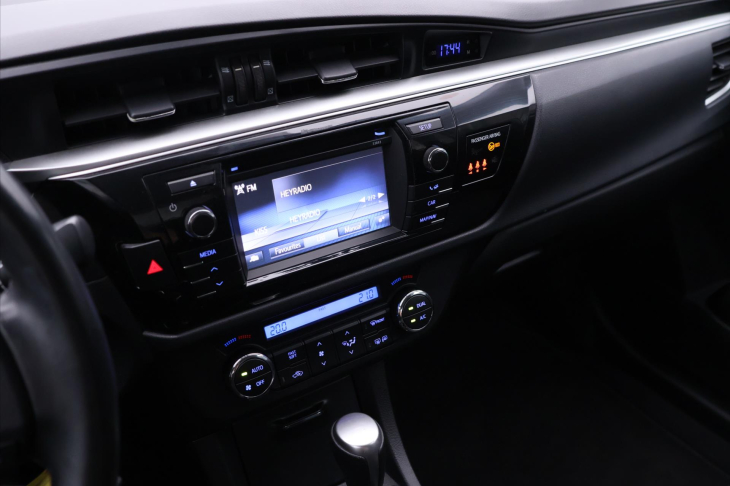 Toyota Corolla 1,6 VVT-i 97 kW CZ Ser.kniha