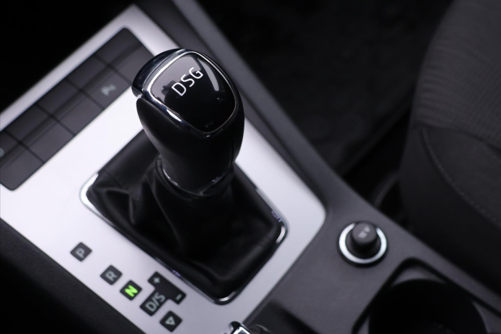 Škoda Octavia 1,4 103 kW AUT Elegance CZ