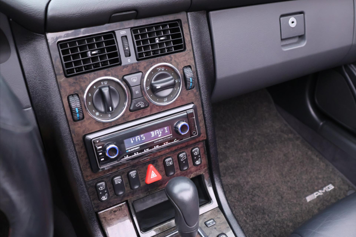 Mercedes-Benz SLK 3,2 32AMG 260kW AT 66tkm DPH