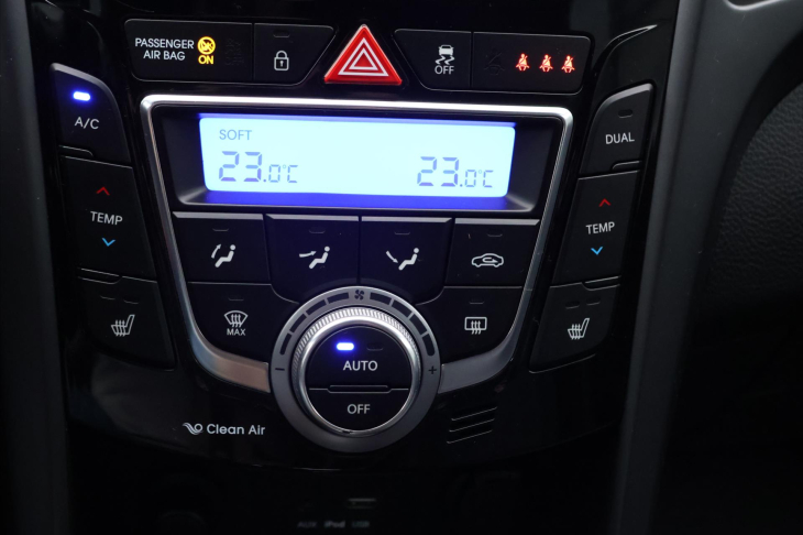 Hyundai i30 1,6 GDI 99kW Weekend CZ