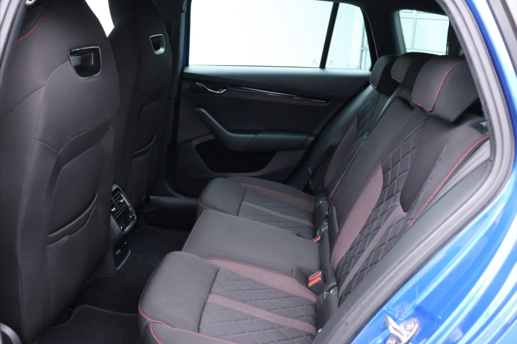 Škoda Octavia 1,4 TSI iV RS 110kW DSG LED