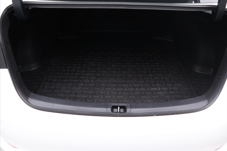 Toyota Corolla 1.8 Hybrid Active E-CVT CZ 1.Maj. DPH