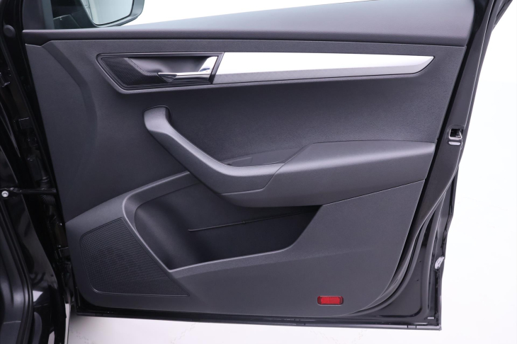 Škoda Karoq 2,0 TDI 85 kW DSG DPH Ambition