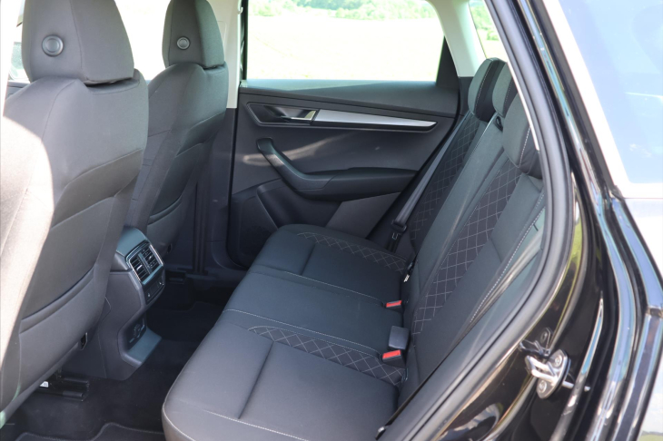 Škoda Karoq 1,0 TSI Soleil LED 1.Majitel