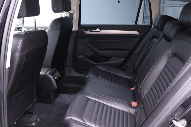 Volkswagen Passat 2,0 TDI 176kW DSG 4M Highline