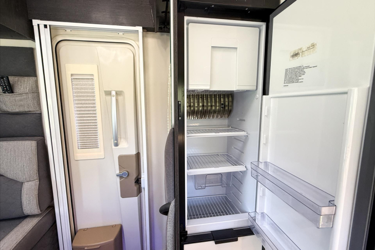 CI Caravans International Ostatní 2.0 CI Magis Plus 84 CZ DPH obytný automobil
