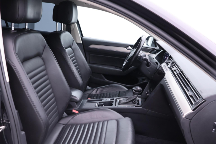 Volkswagen Passat 2,0 TDI 176kW DSG 4M Highline