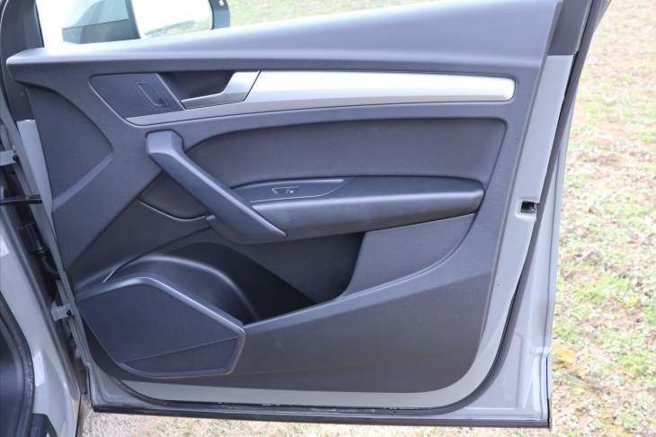 Audi Q5 2,0 40TDI S-line quattro DPH