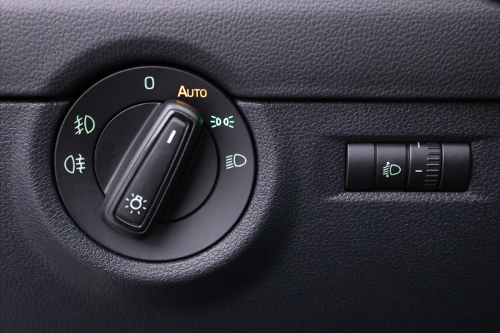 Škoda Octavia 1,4 TSI 103kW Serv.Kniha 1.Maj