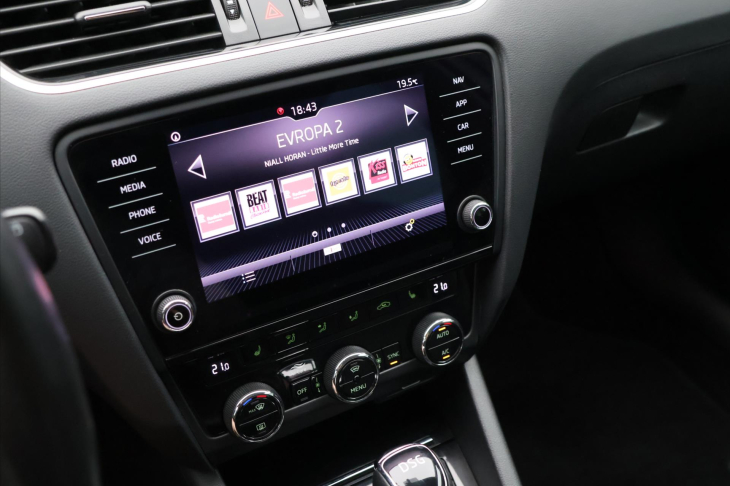Škoda Octavia 2,0 TDI 110kW DSG Style Kůže