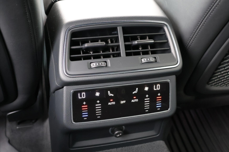 Audi A7 3,0 50TDI S-line Noční vidění