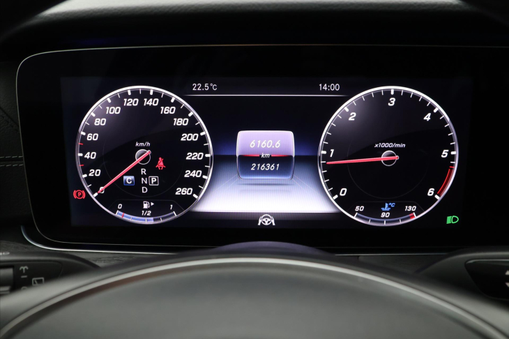 Mercedes-Benz Třídy E 2.0 220d 143kW 4Matic Aut.