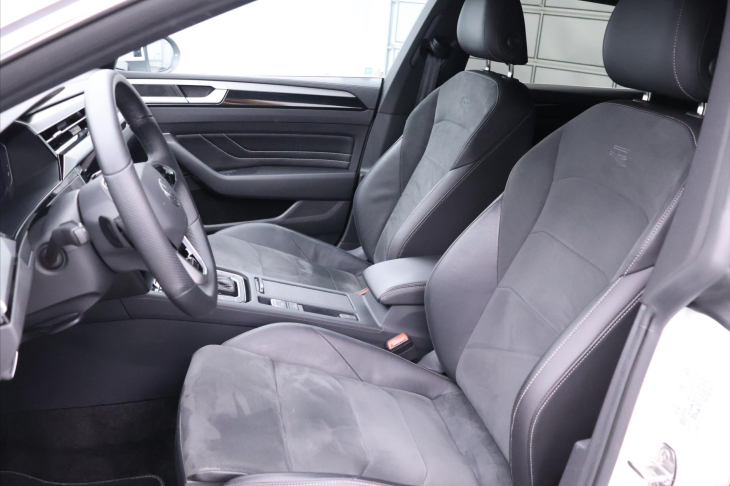Volkswagen Arteon Shooting Brake 2,0 TSI 206 kW R-line DSG DPH CZ