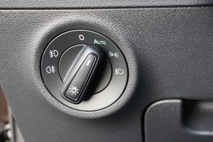 Škoda Karoq 1,5 TSI DSG Ambition LED CZ