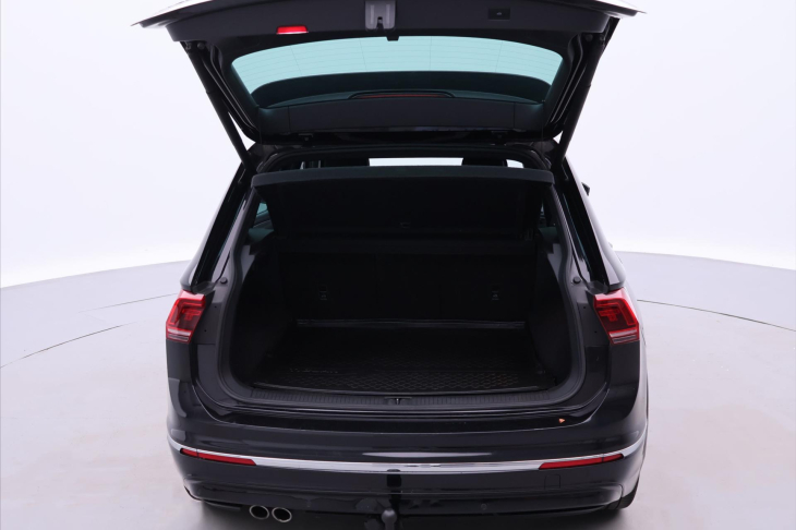 Volkswagen Tiguan 1,5 TSI R-line virtual DPH LED