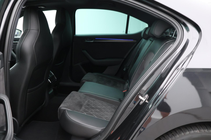 Škoda Superb 2,0 TDI 110kW SportLine DSG CZ