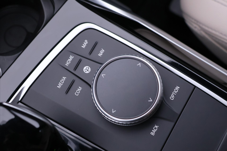 BMW Řada 3 2,0 320d 140kW XDrive Aut. DPH