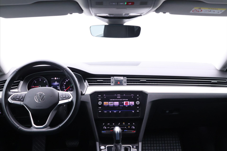 Volkswagen Passat 2,0 TDI 110 kW Elegance DSG DPH CZ