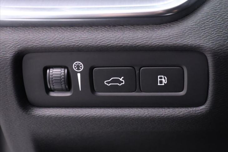 Volvo V60 2,0 B5 AWD Momentum Pro AT DPH