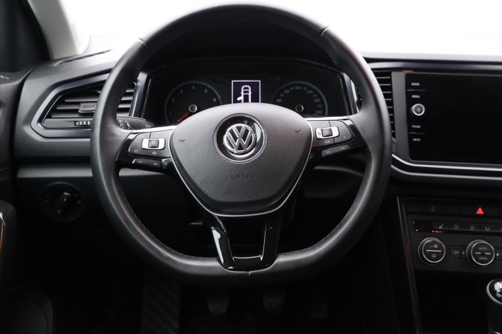 Volkswagen T-Roc 1,5 TSI 110 kW Aut.Klima 1.Maj.