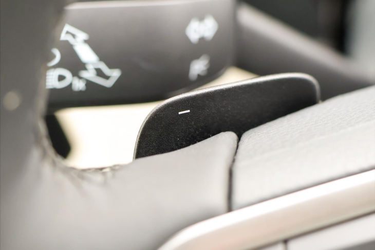 Volkswagen Multivan 2,0 TDI DSG Long Style 7-Míst