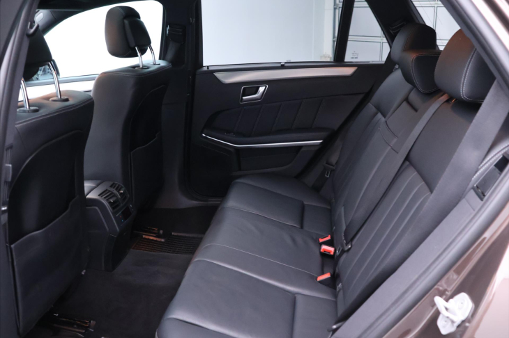 Mercedes-Benz Třídy E 3,0 350d 190kW 4Matic 1.Maj.