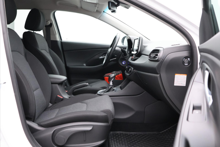 Hyundai i30 1,5 T-GDI Mild Hyb Smart