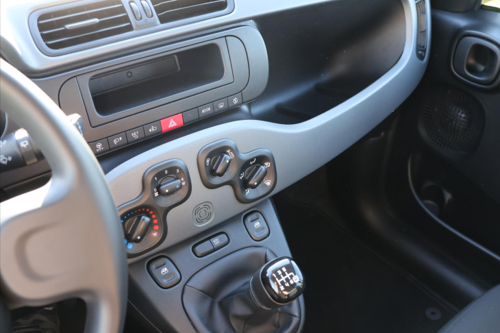 Fiat Panda 1,0 i Hybrid Cross Klima DPH