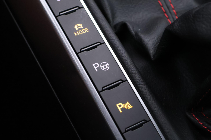 Volkswagen Polo 2,0 TSI GTI DSG Virtual DPH