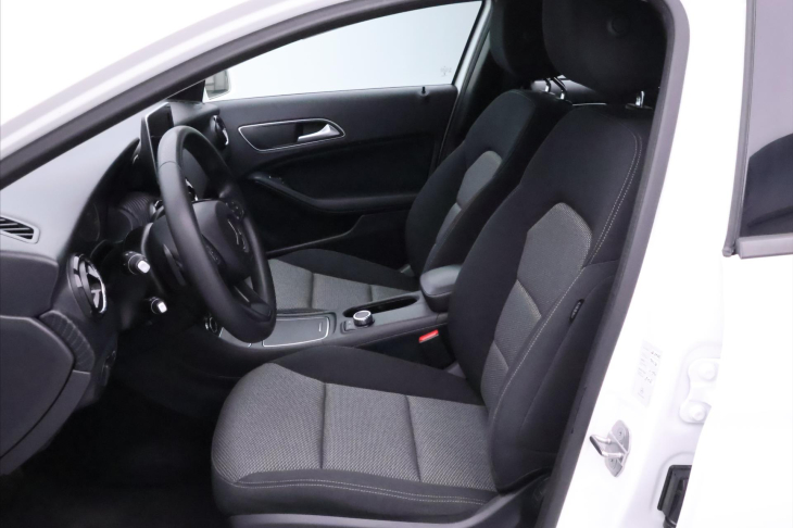 Mercedes-Benz GLA 2,1 200CDI 100kW Aut. Navi