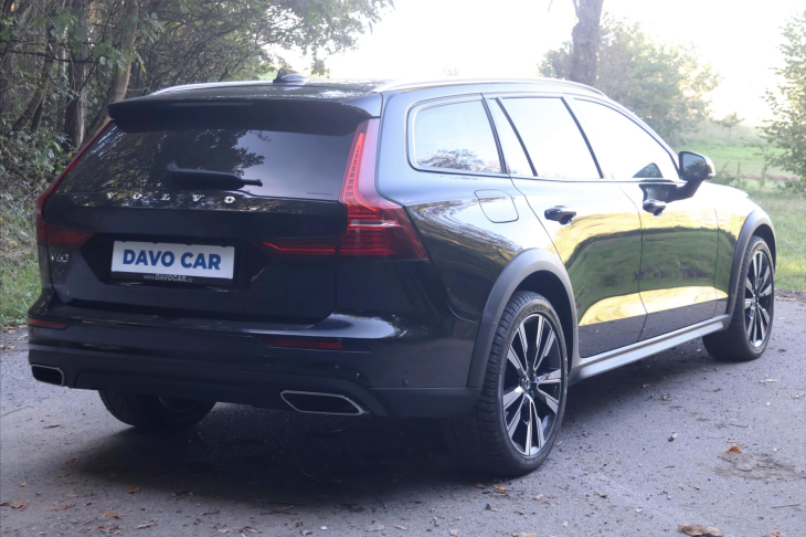 Volvo V60 2,0 B4 AWD Cross Country DPH
