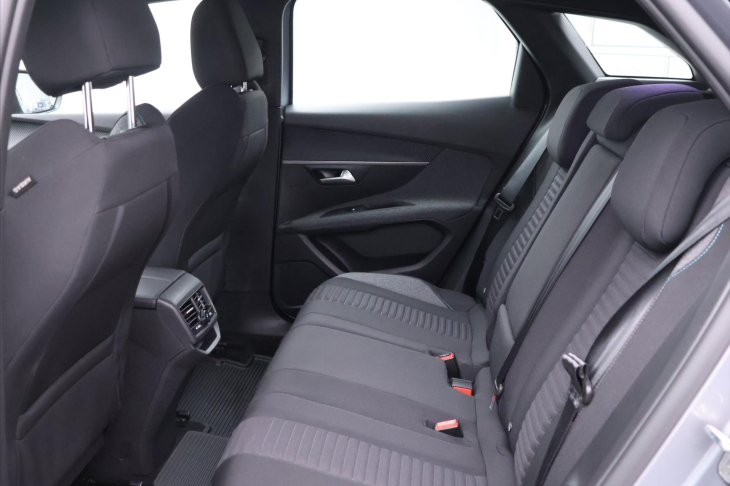 Peugeot 3008 1,2 PT 130k Aut. CZ ACTIVE DPH