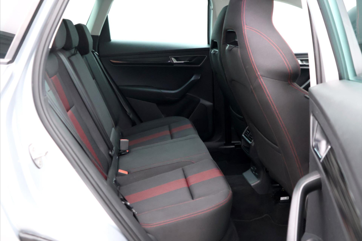 Škoda Karoq 1,6 TDI DSG Style Sport Navi