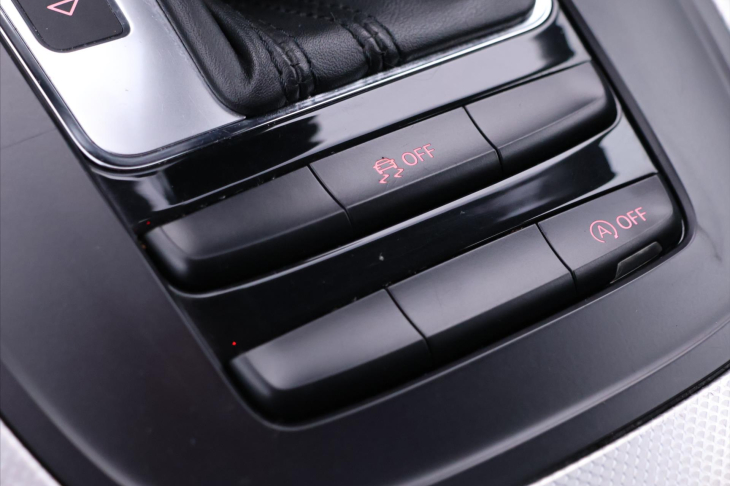 Audi A4 2,0 TDI Quattro S-line S-tronic