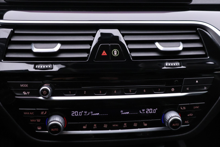 BMW Řada 5 2,0 520d 140 kW CZ DPH 1.Maj.