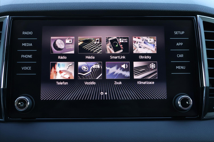 Škoda Karoq 1,5 TSI DSG Ambition LED CZ