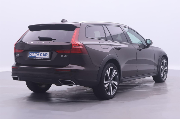 Volvo V60 2,0 D4 Drive-E Aut. AWD CZ DPH