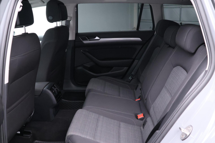 Volkswagen Passat 2,0 TDI 110kW DSG Variant Bussines