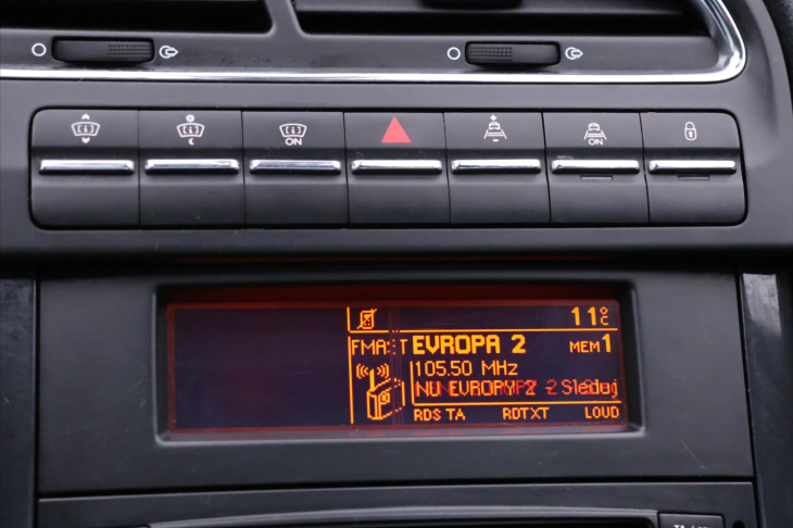 Peugeot 5008 2,0 HDI 110kW CZ Panorama