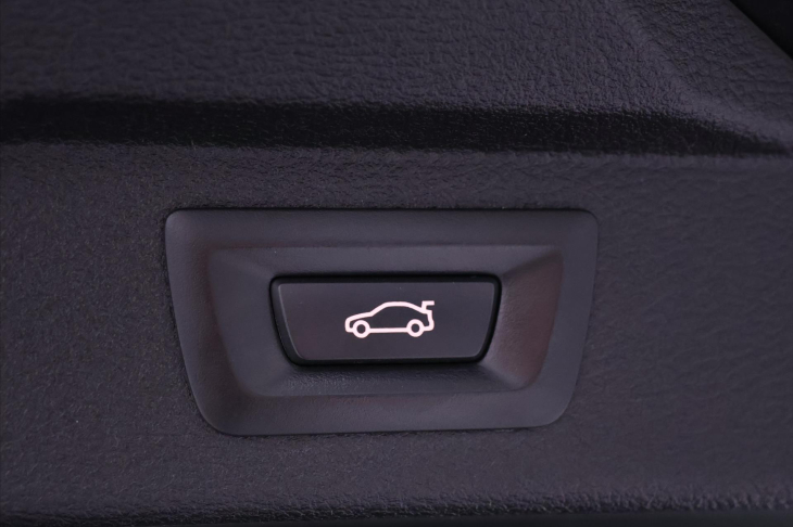 BMW X5 3,0 xDrive40d 230kW CZ