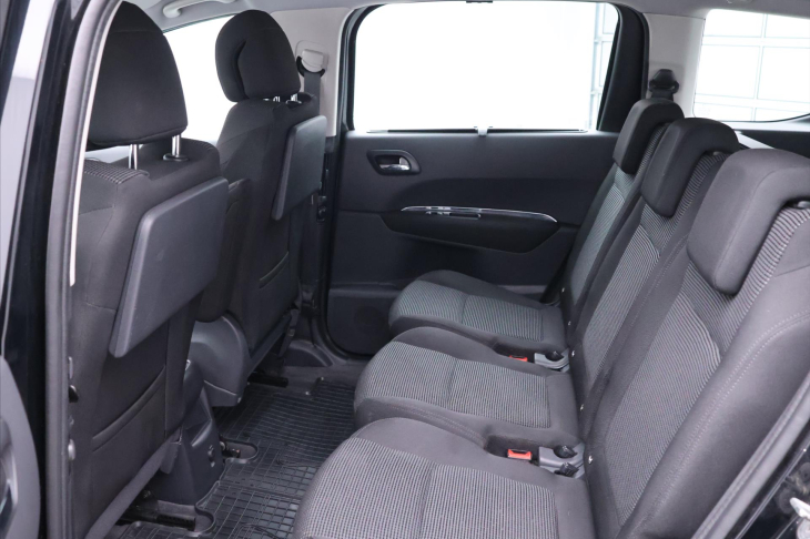 Peugeot 5008 1,6 HDI 82kW Automat Premium