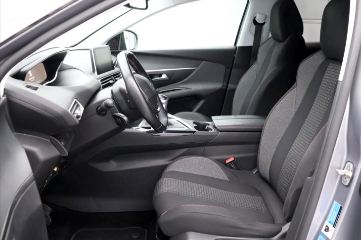 Peugeot 3008 1,2 PT 96kW Aut.klima CZ Serv.k.