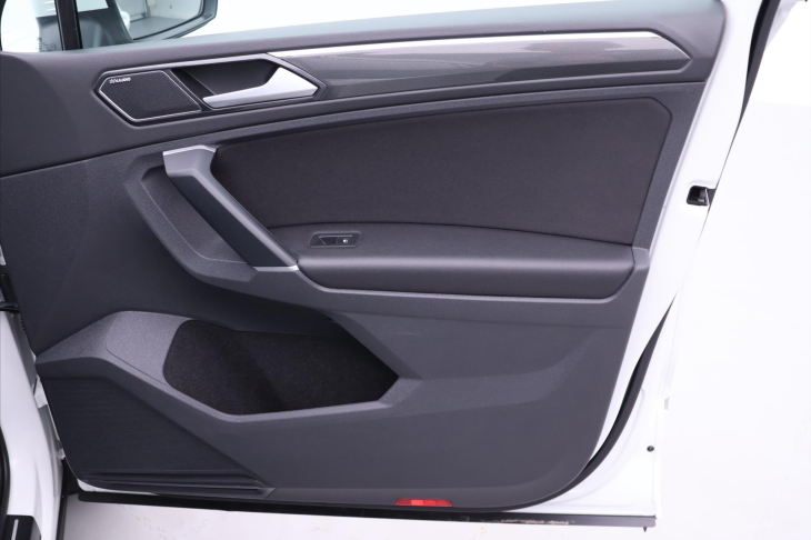 Volkswagen Tiguan 2,0 TSI R-line Highline DSG 4M