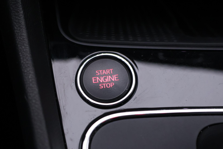 Seat Leon 2,0 TSI Cupra 221kW 4Drive DSG
