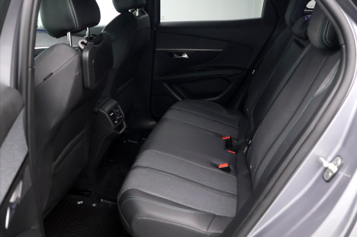 Peugeot 3008 1,5 HDI 96kW GT Aut. CZ