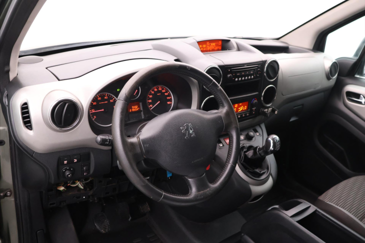 Peugeot Partner Tepee 1,6 HDI 80kW Premium Pano