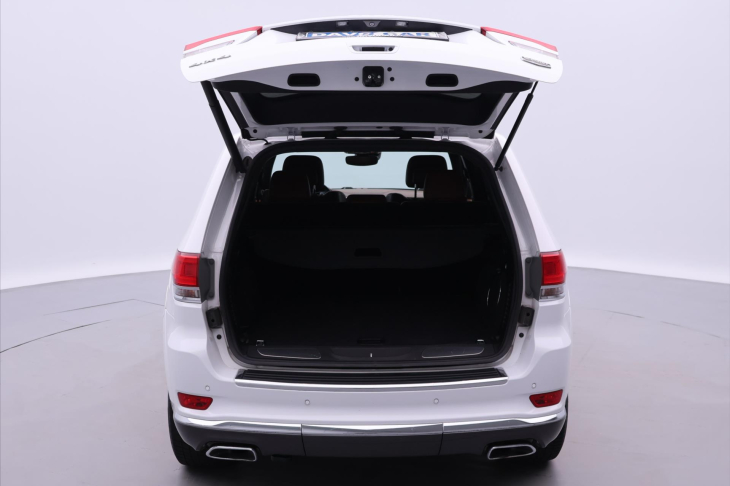 Jeep Grand Cherokee 3,0 CRDI 184kW Summit 4x4 CZ